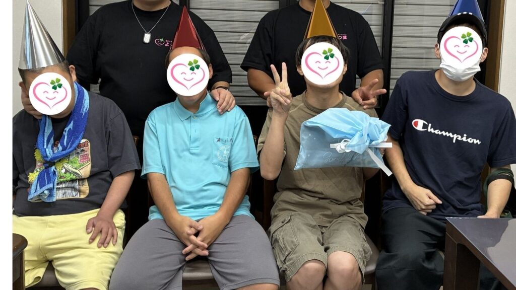 【9月のお誕生日会】みんなで祝福!グループホームの心温まるお誕生日会レポート